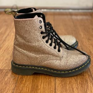 Gold metallic Dr Martens boots sz 8